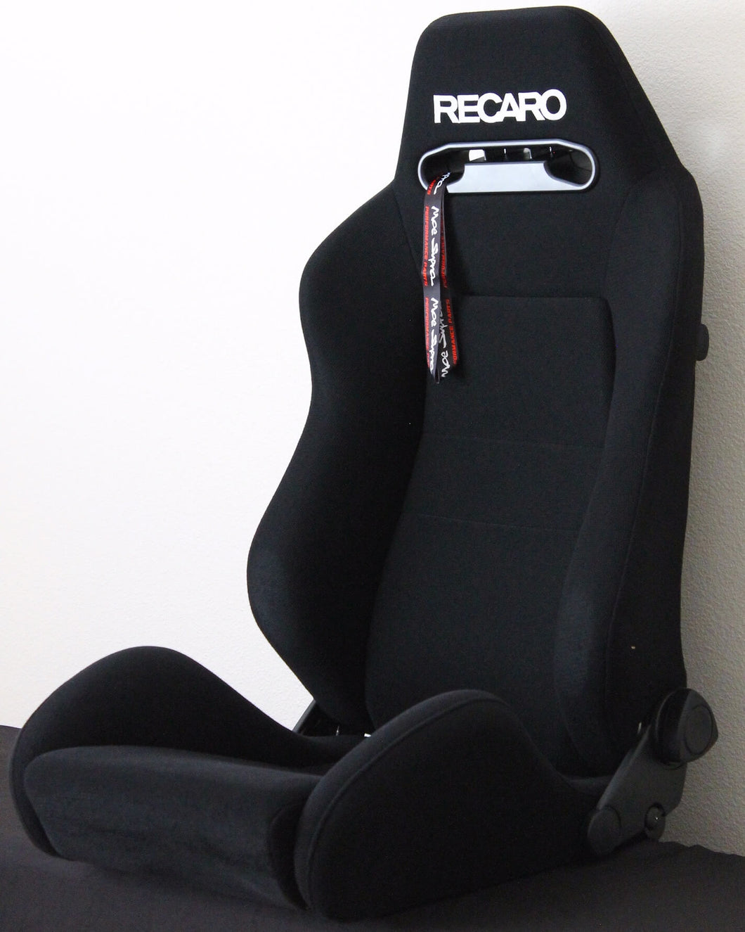 Recaro Speed Seat w/ Subhole - Black Avus Cloth, White Logo - Universal